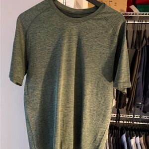 Mens Lululemon Metal Tech 2 T-Shirt Heathered Green